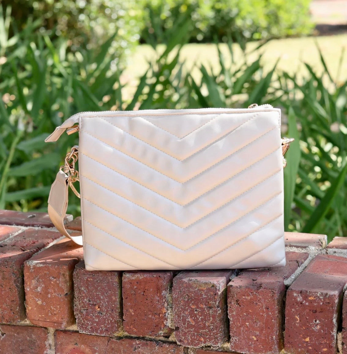 Pearl Caroline Hill Purse