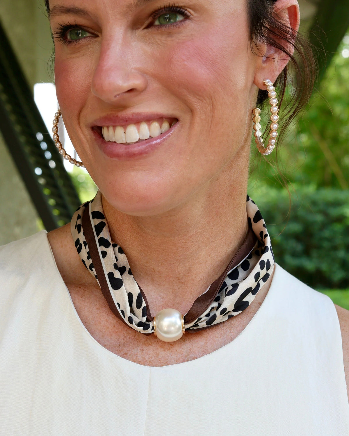 Caroline Hill Magnetic Pearl Leopard Scarf Necklace